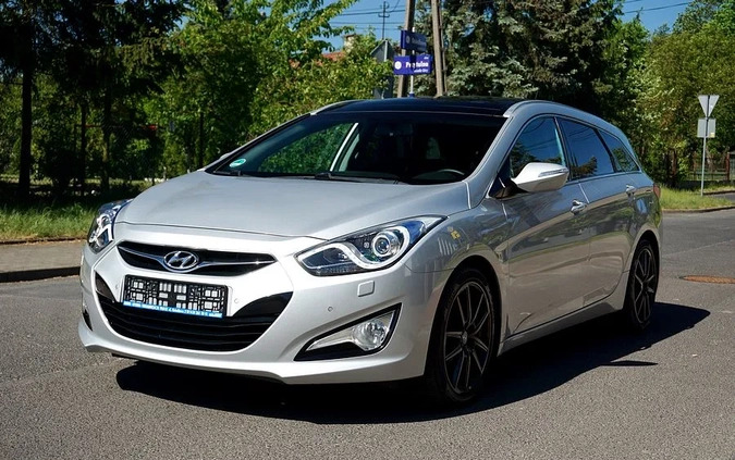 Hyundai i40 cena 36700 przebieg: 246000, rok produkcji 2011 z Płock małe 742